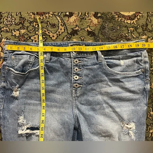 Torrid Distressed Denim Capris - Picture 3 of 6